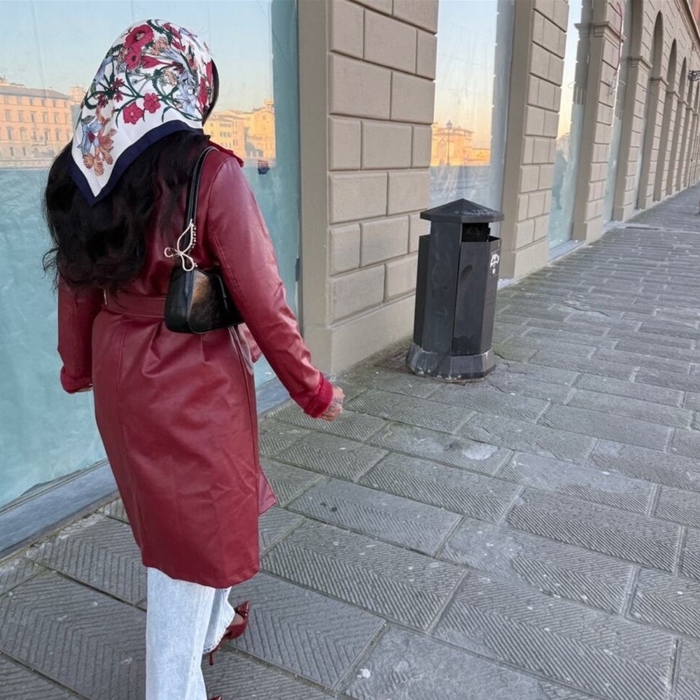 Burgundy Leather Jacket With Fur - Picture 8 of 10